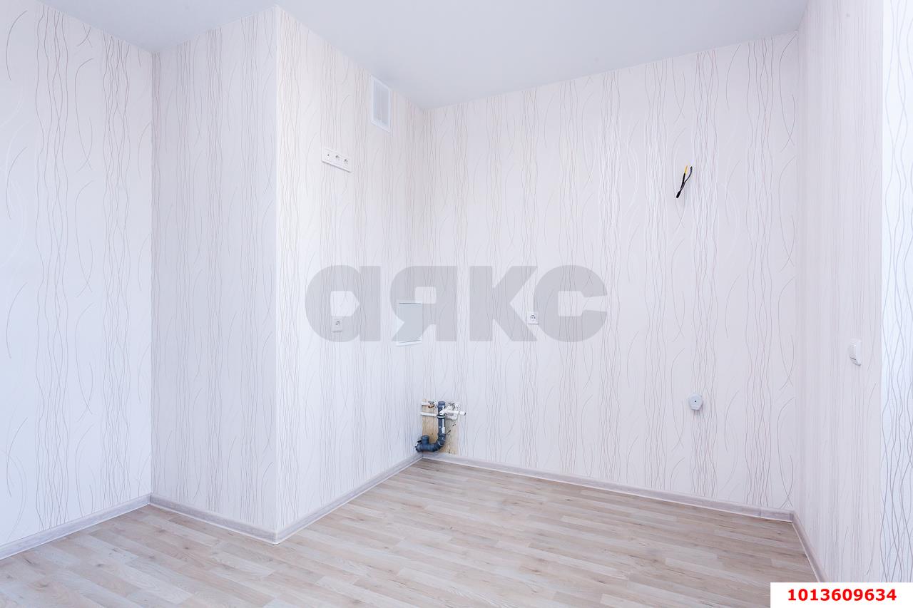 Фото №1: 1-комнатная квартира 30 м² - Краснодар, Светлоград, ул. Красных Партизан, 1/3к1