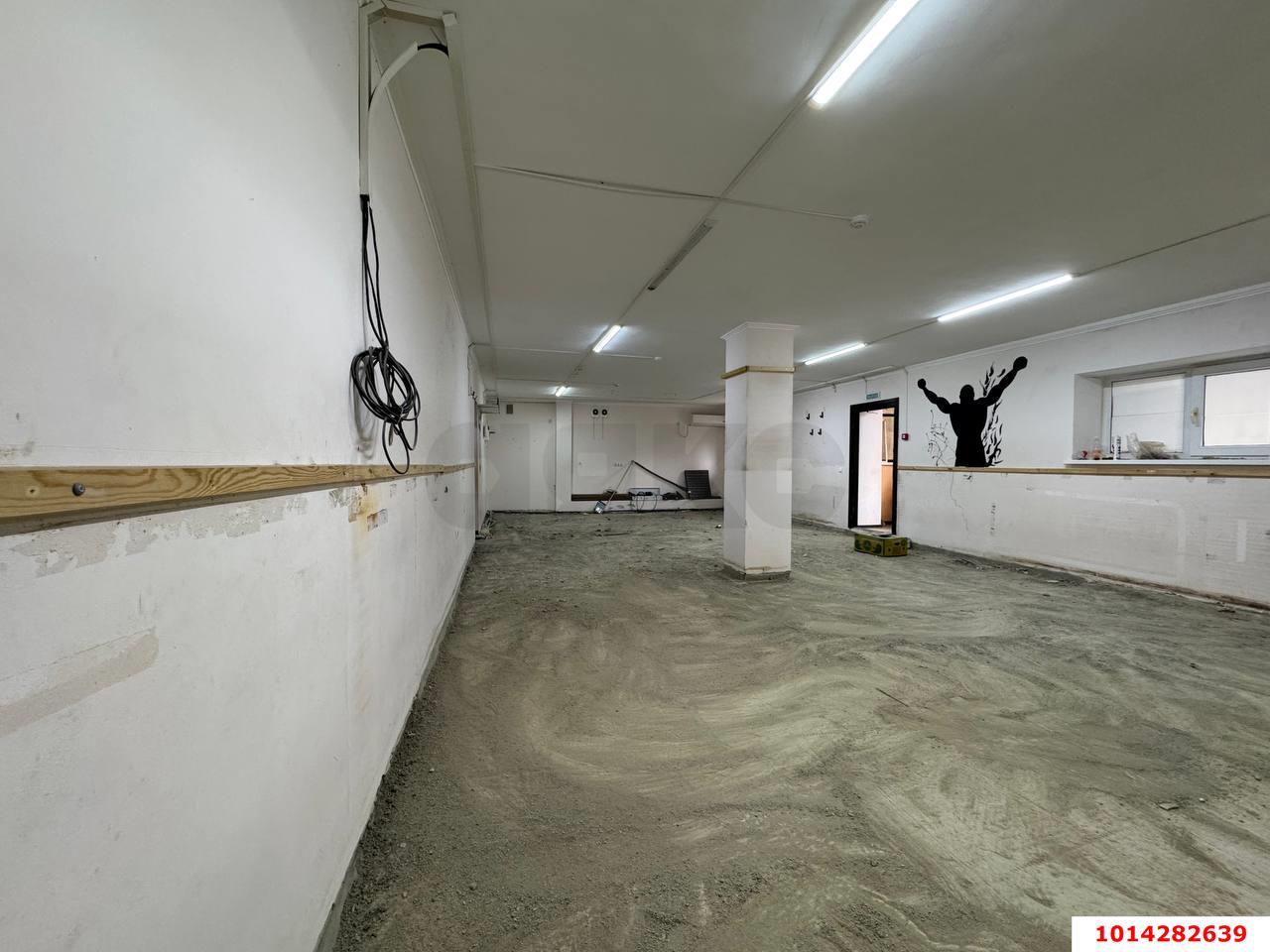 Фото №1: Торговое помещение 80 м² - Краснодар, Прикубанский внутригородской округ, ул. Кирилла Россинского, 69