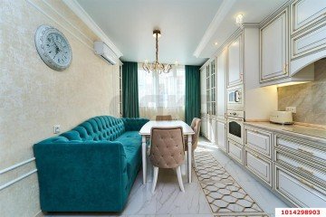 Фото №1: 3-комнатная квартира 90 м² - Краснодар, мкр. Солнечный, ул. Казбекская, 5