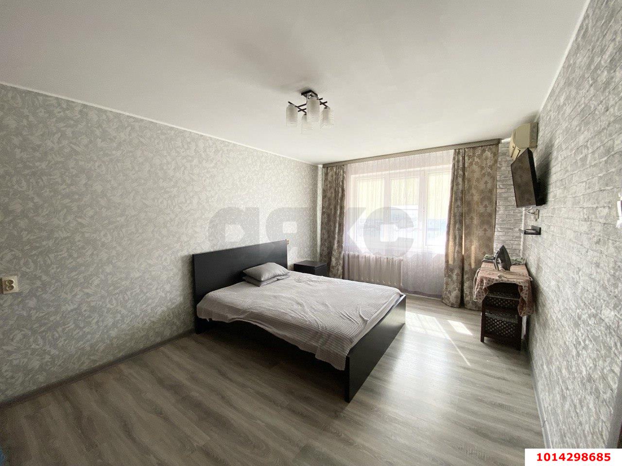 Фото №1: 1-комнатная квартира 42 м² - Краснодар, Микрохирургии глаза, ул. Красных Партизан, 4/4