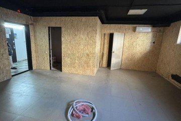 Фото №3: Торговое помещение 50 м² - Краснодар, мкр. Восточно-Кругликовский, ул. Героя Владислава Посадского, 42