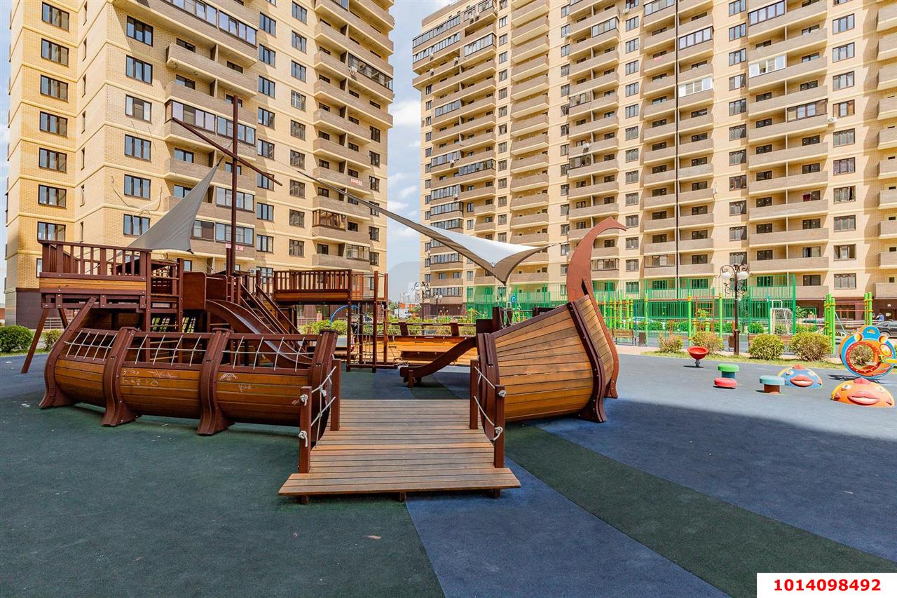Фото №7: Торговое помещение 62 м² - Краснодар, жилой комплекс Трилогия, ул. имени Невкипелого, 24/2к1