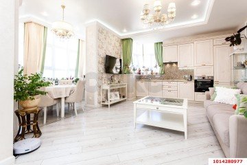 Фото №1: 2-комнатная квартира 82 м² - Краснодар, мкр. Солнечный, ул. Памяти Чернобыльцев, 1