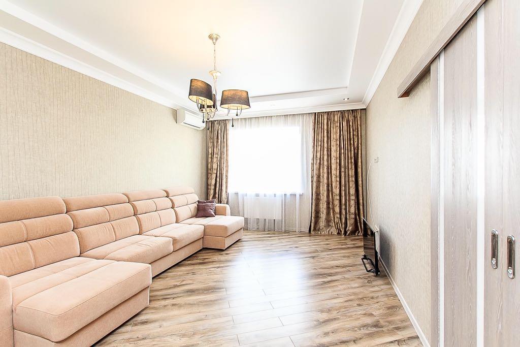 Фото №3: 2-комнатная квартира 89 м² - Краснодар, Западный внутригородской округ, Фестивальный, мкр. жилой комплекс Триумф, ул. имени П.М. Гаврилова, 27