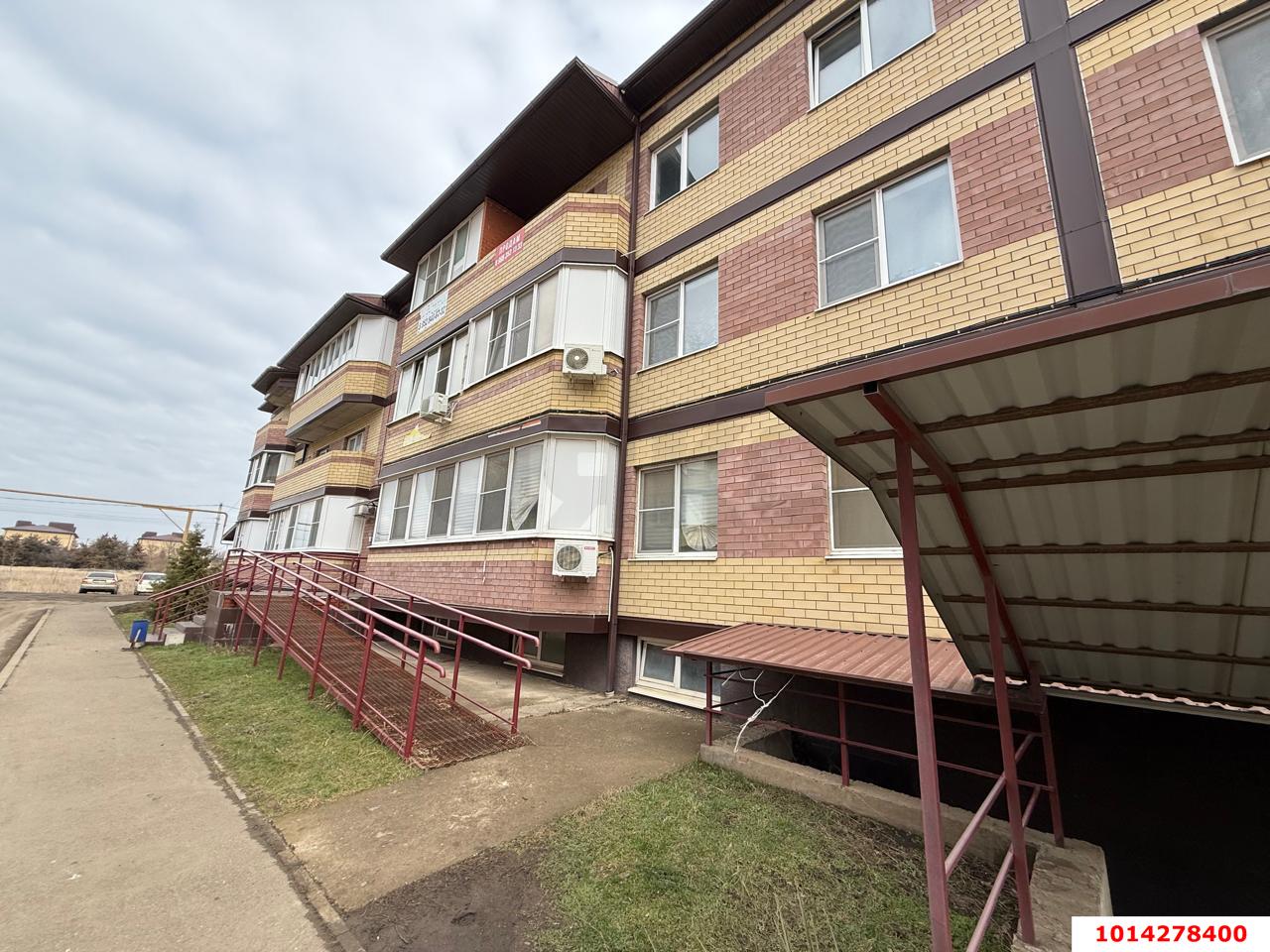 Фото №2: Торговое помещение 23 м² - Южный, жилой комплекс Южный, ул. Войсковая, 1В