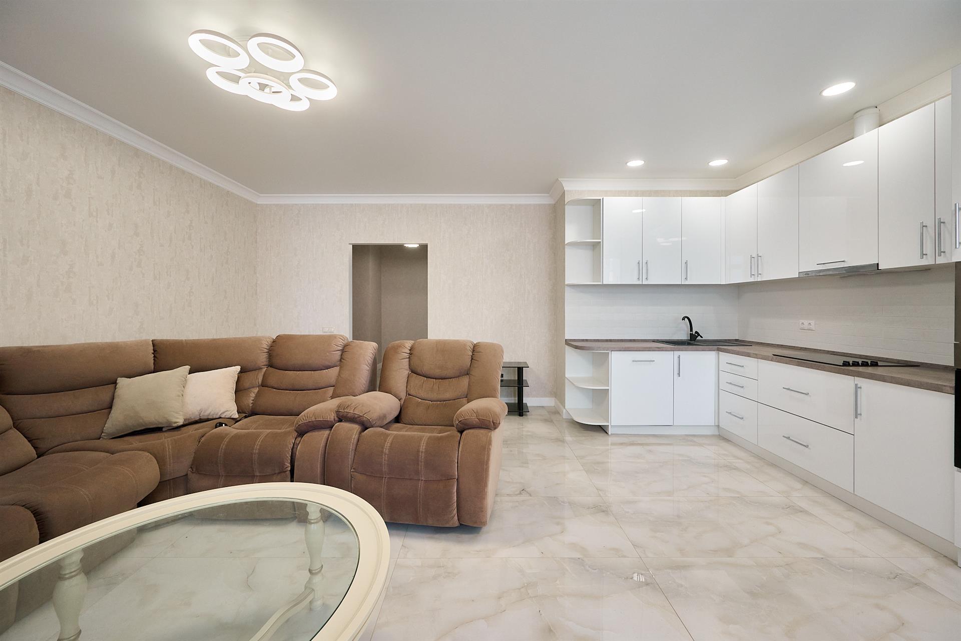 Фото №4: 2-комнатная квартира 66 м² - Знаменский, Карасунский внутригородской округ, мкр. Родные Просторы, ул. Природная, 10Бк1