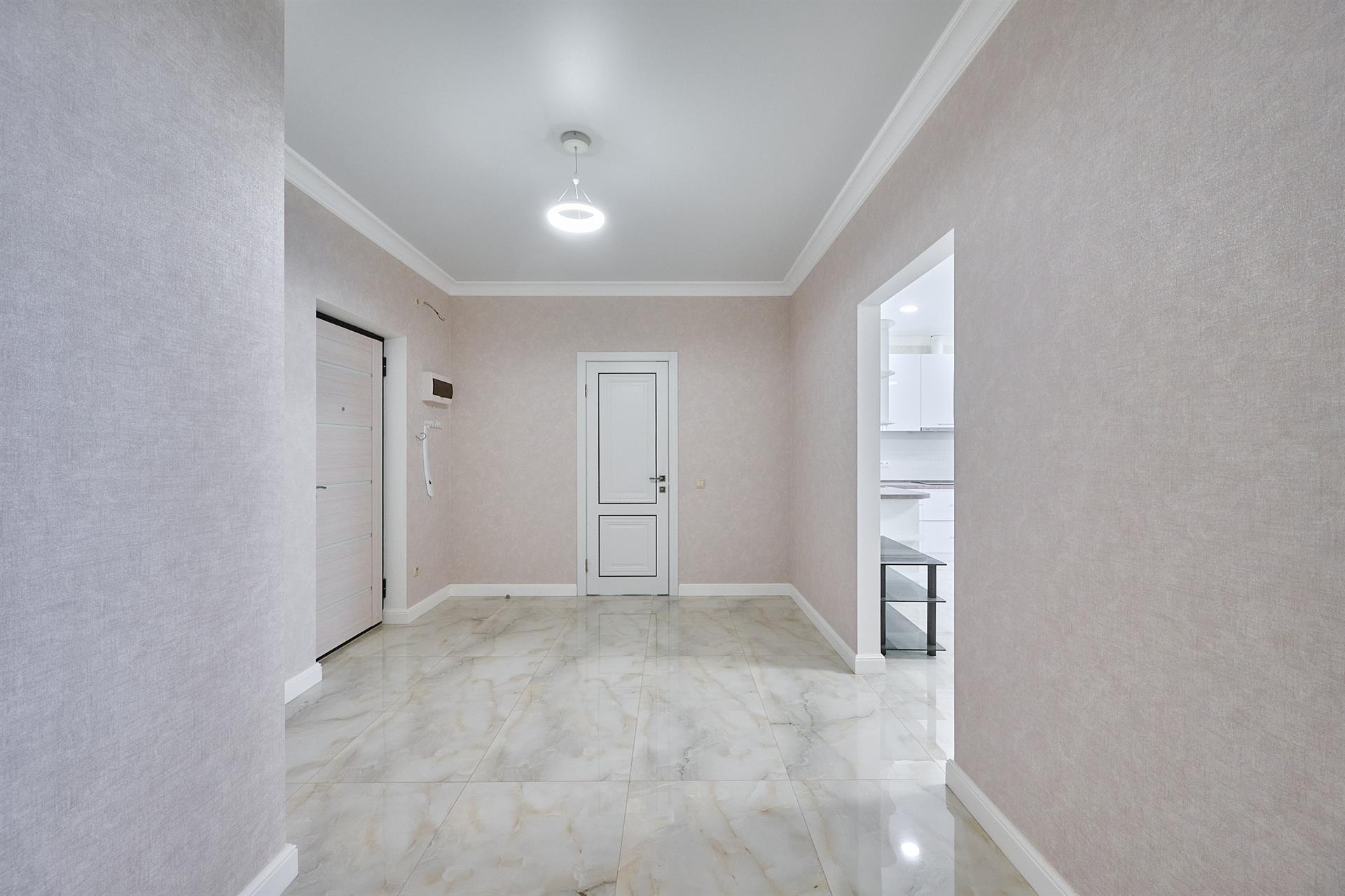 Фото №5: 2-комнатная квартира 66 м² - Знаменский, Карасунский внутригородской округ, мкр. Родные Просторы, ул. Природная, 10Бк1