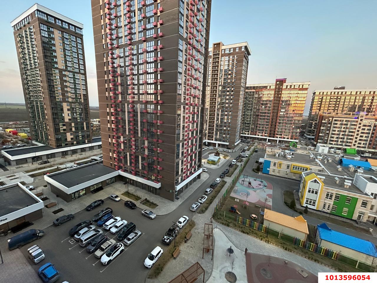 Фото №2: 2-комнатная квартира 59 м² - Знаменский, Карасунский внутригородской округ, мкр. Родные Просторы, ул. Природная, 10Бк22