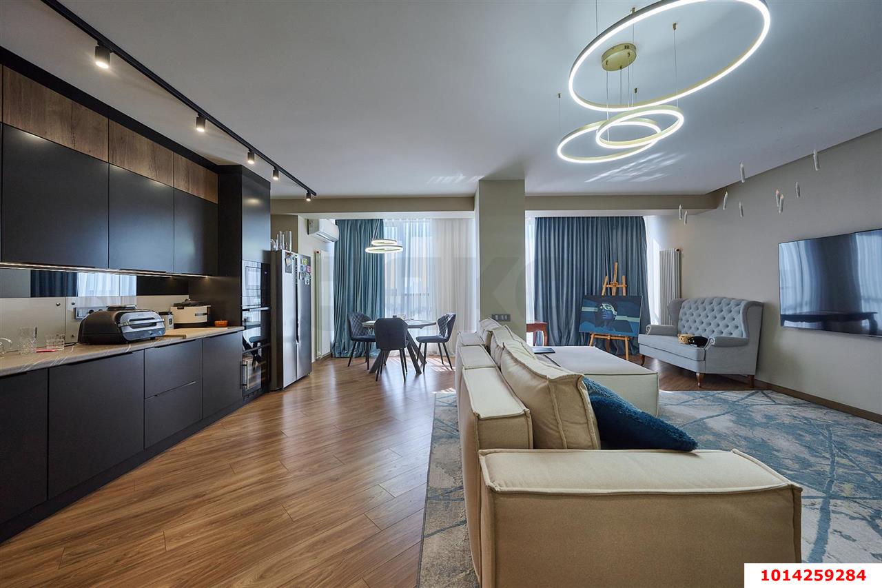 Фото №1: 3-комнатная квартира 132 м² - Краснодар, Центральный внутригородской округ, Западный внутригородской округ, жилой комплекс Центральный, мкр. Центральный, ул. Будённого, 129