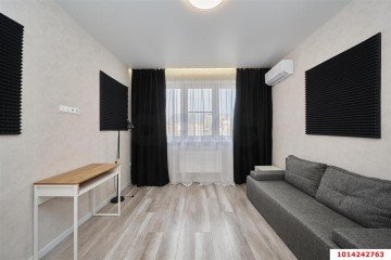 Фото №1: 1-комнатная квартира 37 м² - Краснодар, мкр. жилой комплекс Почтовый, пр-кт имени писателя Знаменского, 34