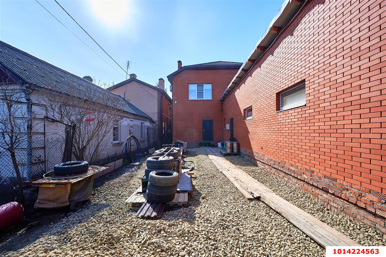 Фото №18: Дом 189 м² + 3.38 сот. - Краснодар, Карасунский внутригородской округ, ж/м Пашковский, ул. Украинская, 44