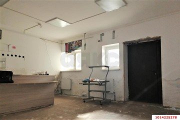 Фото №2: Торговое помещение 34 м² - Российский, мкр. Прикубанский внутригородской округ, ул. Ратной Славы, 25