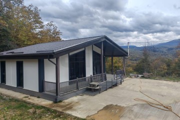 Фото №1: Торговое помещение 146 м² - Мезмай, ул. Школьная, 32В