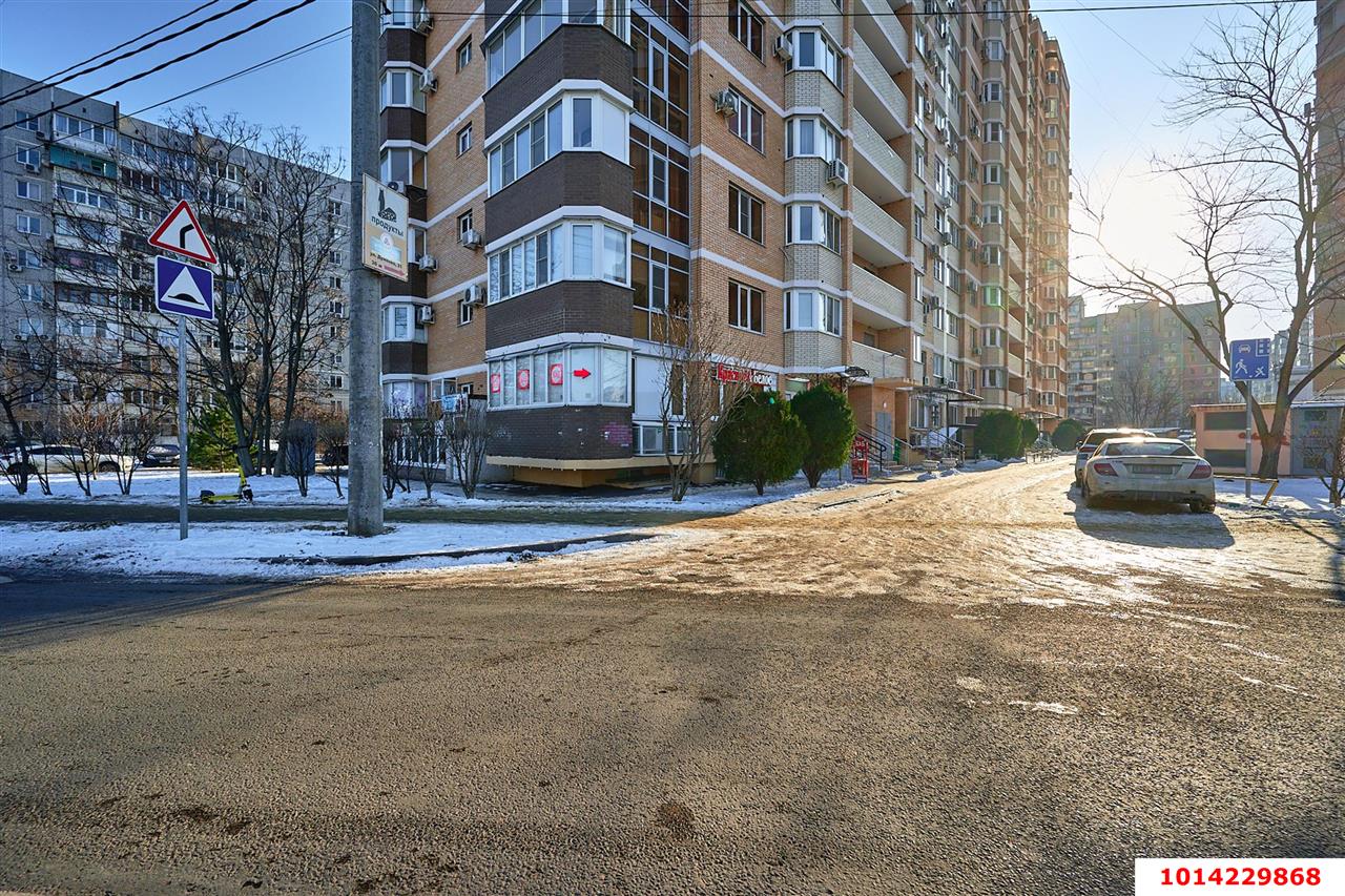 Фото №7: Торговое помещение 173 м² - Краснодар, Юбилейный, ул. Думенко, 21