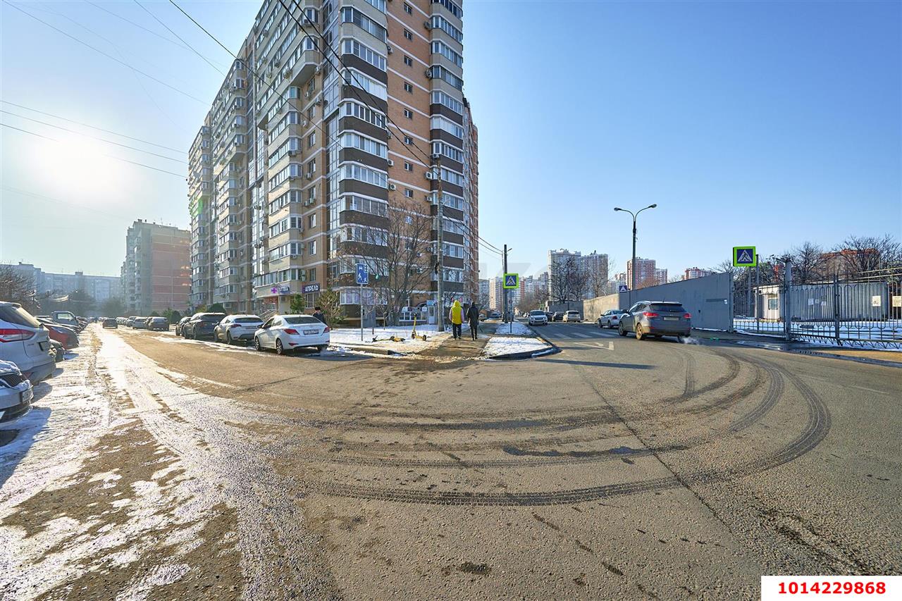Фото №4: Торговое помещение 173 м² - Краснодар, Юбилейный, ул. Думенко, 21