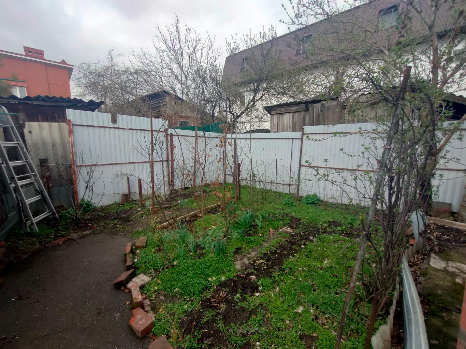 Фото №2: Земельный участок 3 сот. - Краснодар, Покровка, Центральный внутригородской округ, мкр. Центральный, ул. Кутузова, 46