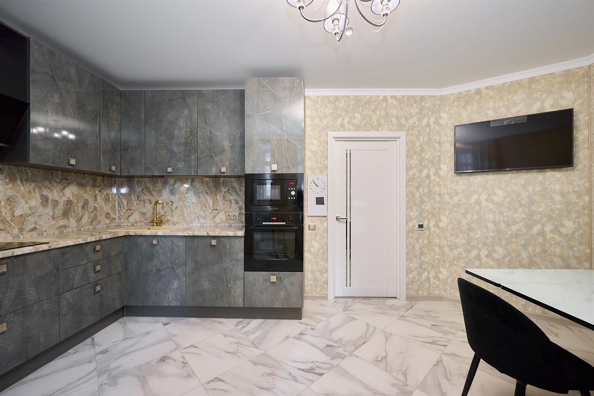 Фото №1: 3-комнатная квартира 100 м² - Краснодар, ЖК Губернский, 1-й квартал, Прикубанский внутригородской округ, мкр. Губернский, ул. Домбайская, 61