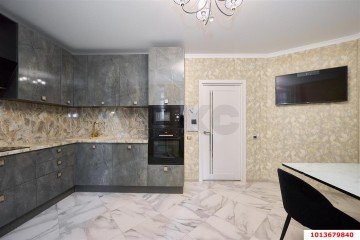 Фото №1: 3-комнатная квартира 100 м² - Краснодар, мкр. 1-й квартал, ул. Домбайская, 61