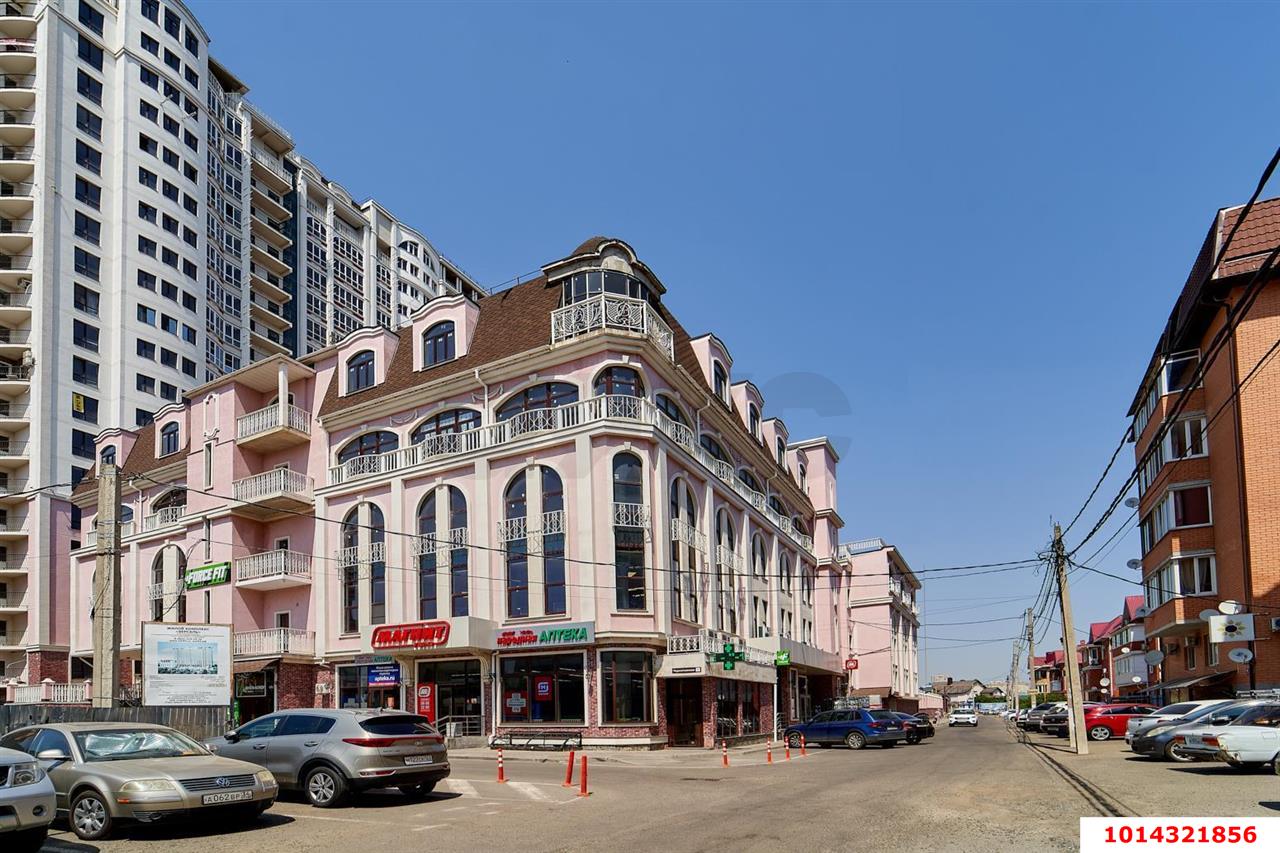 Фото №2: 4-комнатная квартира 147 м² - Краснодар, Прикубанский внутригородской округ, Школьный, жилой комплекс Версаль, мкр. Круглик, ул. Черниговская, 1