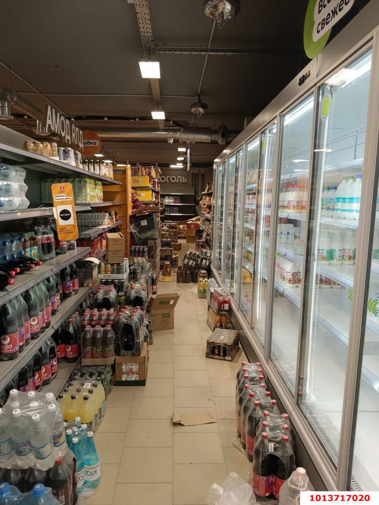 Фото №2: Торговое помещение 727 м² - Волковка, Лазаревский, ул. Космическая, 33В