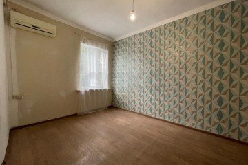 Фото №1: 2-комнатная квартира 33 м² - Краснодар, мкр. Западный внутригородской округ, ул. Брянская, 56