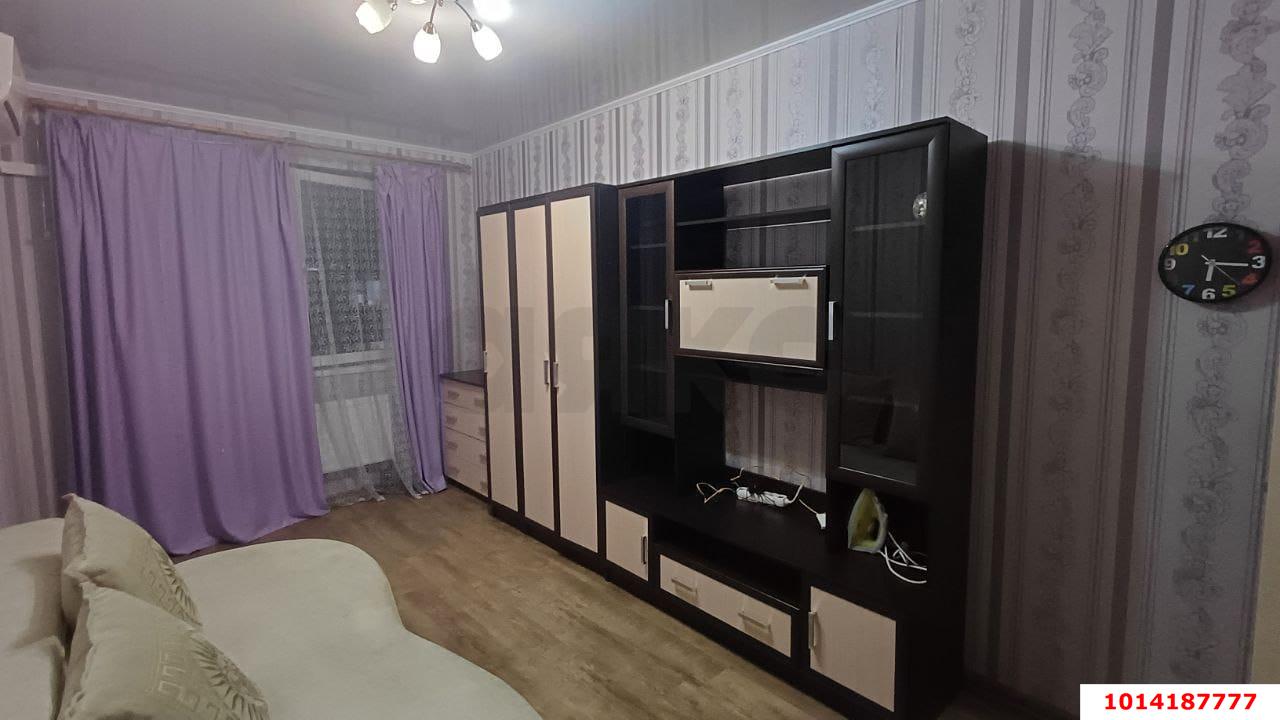 Фото №1: 1-комнатная квартира 42 м² - Краснодар, жилой комплекс Возрождение, ул. Героев-Разведчиков, 22