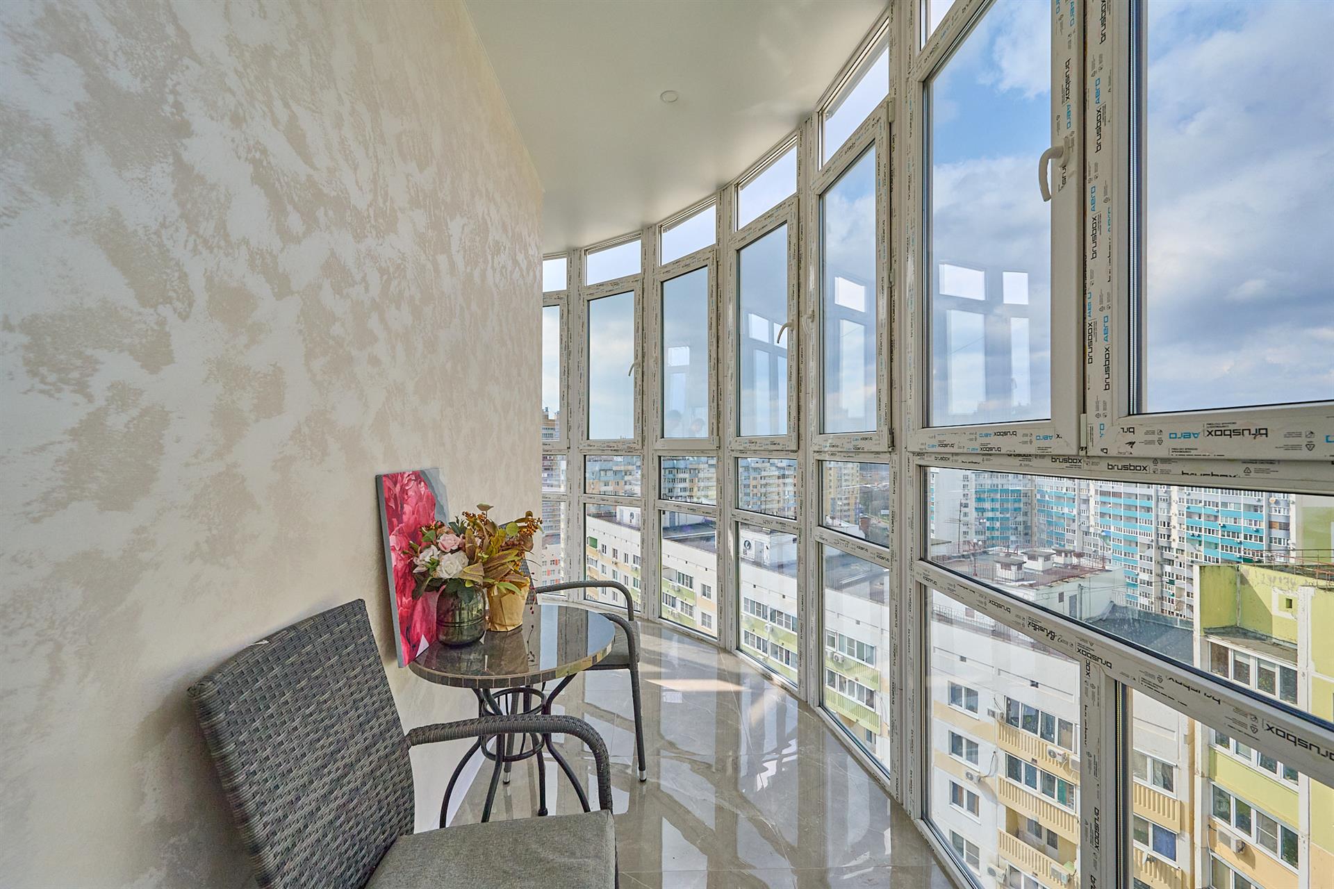 Фото №17: 3-комнатная квартира 101 м² - Краснодар, Карасунский внутригородской округ, жилой комплекс Поющие Фонтаны, мкр. Гидростроителей, ул. имени Невкипелого, 10