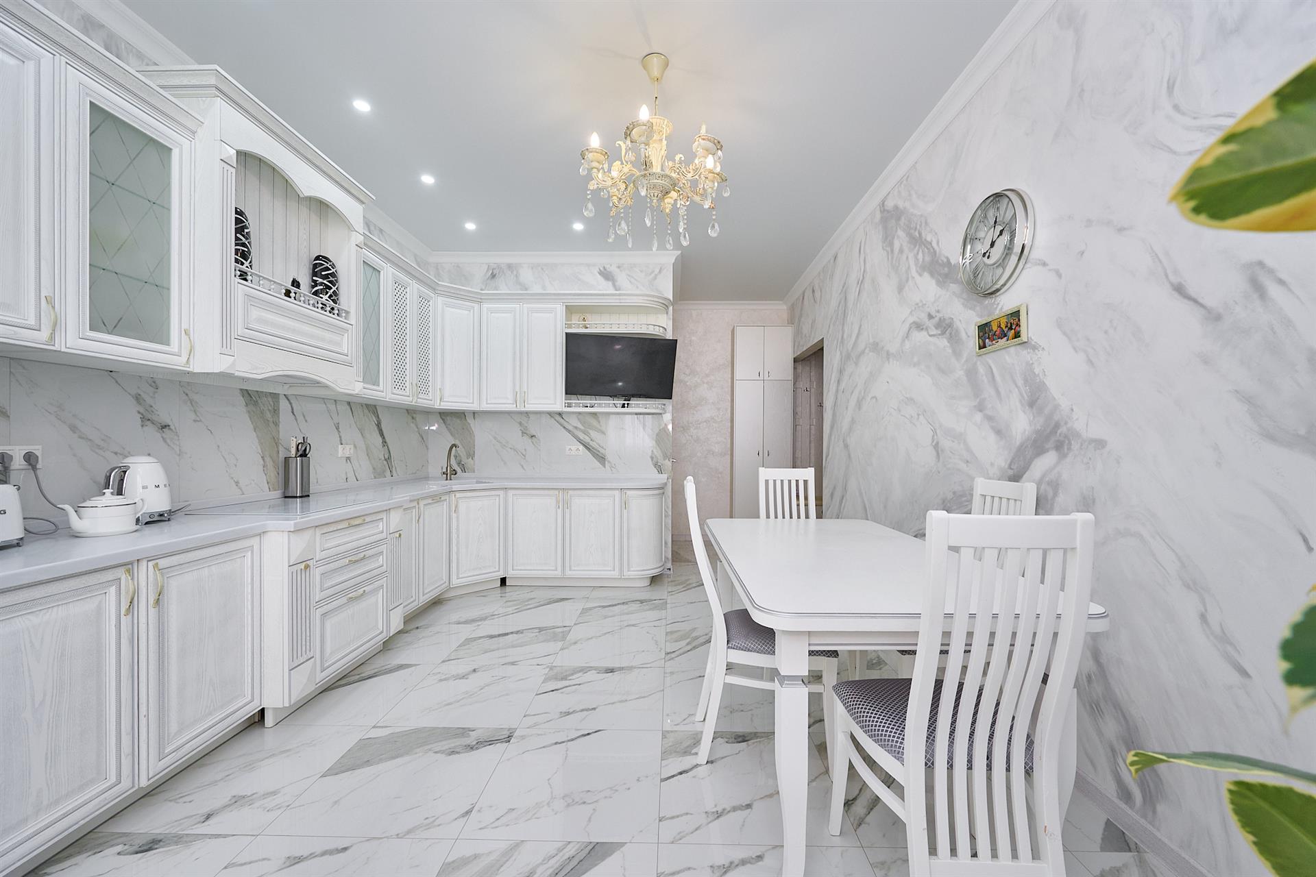 Фото №4: 3-комнатная квартира 101 м² - Краснодар, Карасунский внутригородской округ, жилой комплекс Поющие Фонтаны, мкр. Гидростроителей, ул. имени Невкипелого, 10