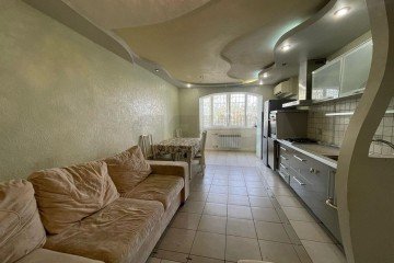 Фото №2: 2-комнатная квартира 60 м² - Краснодар, мкр. Юбилейный, ул. 70-летия Октября, 24