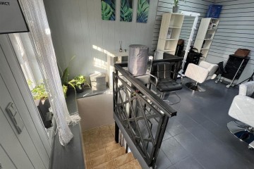 Фото №1: Торговое помещение 33 м² - Краснодар, мкр. Центральный, ул. Володи Головатого, 319