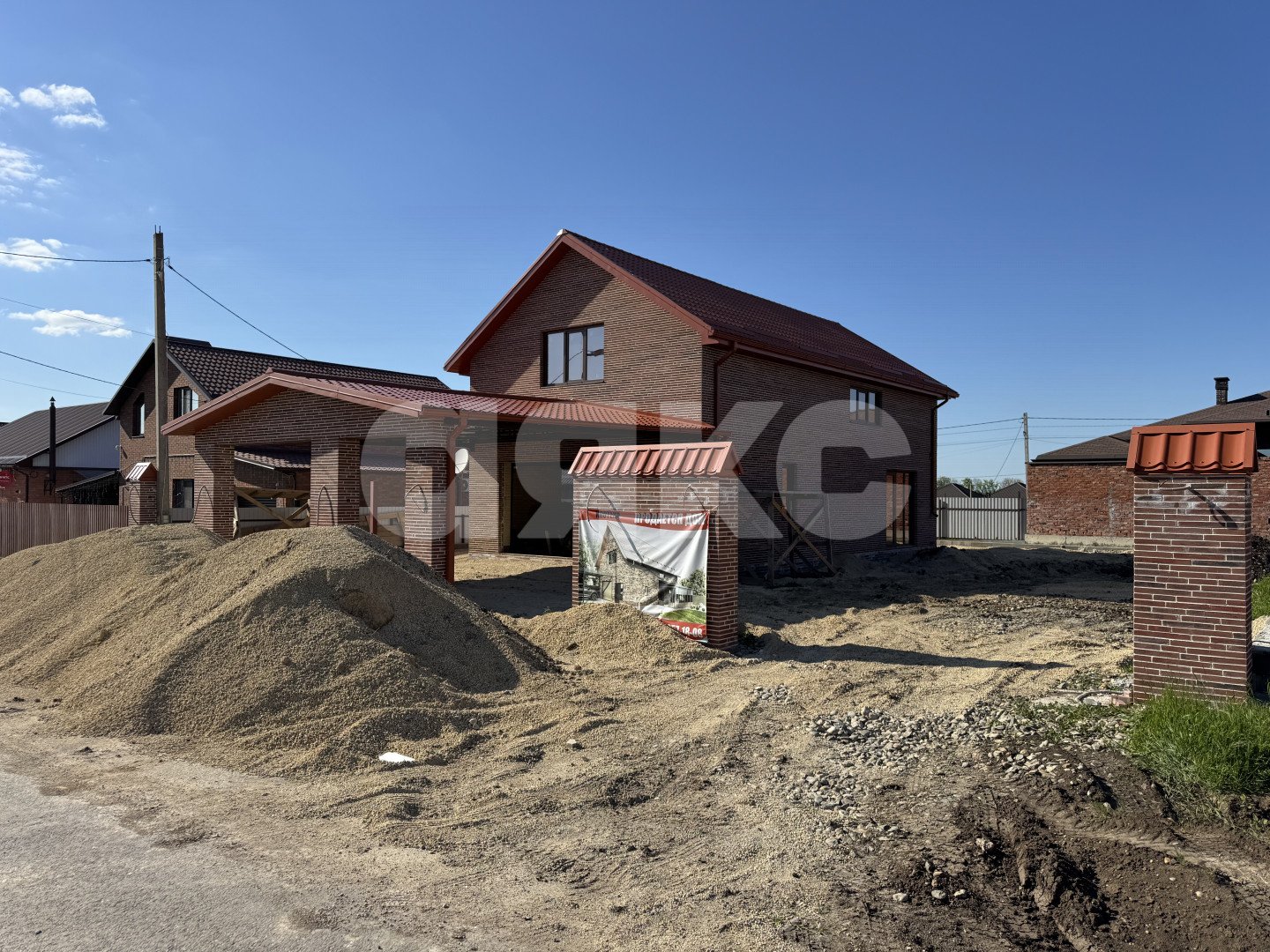 Фото №1: Дом 220 м² + 5 сот. - Кореновск, ул. Тихорецкая