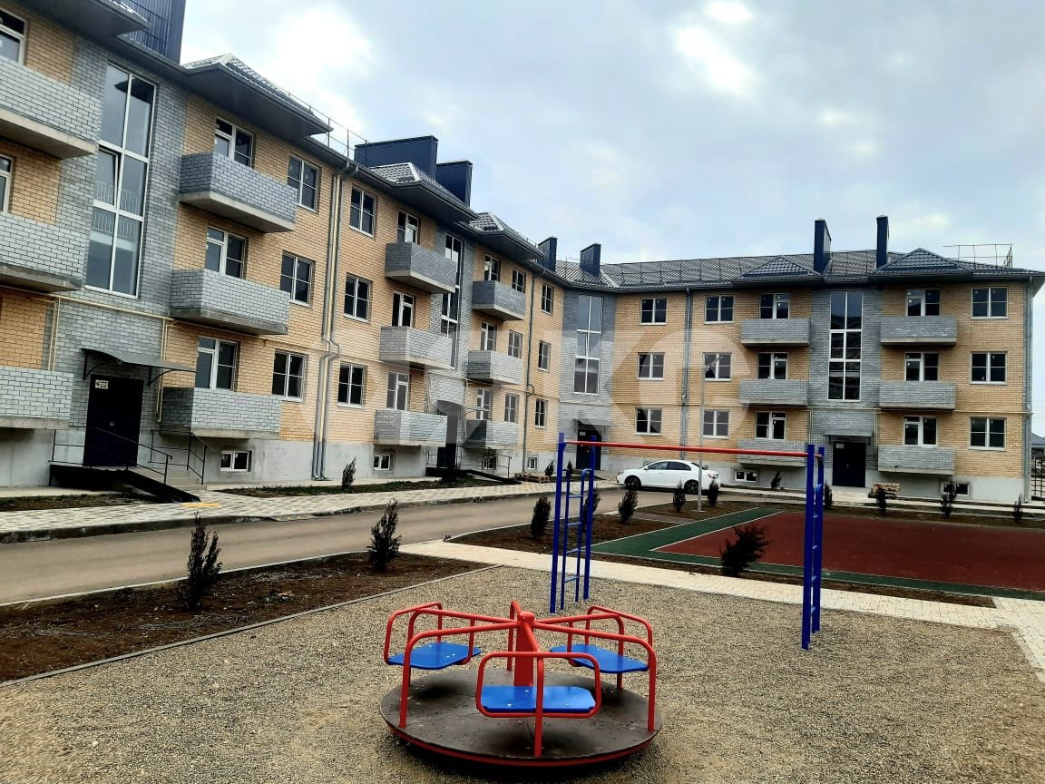 Фото №1: 2-комнатная квартира 59 м² - Кореновск, 10-й, ул. Таманская, 3к2