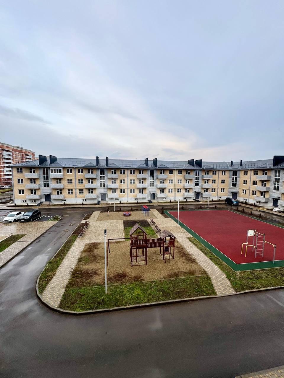 Фото №1: 2-комнатная квартира 72 м² - Кореновск, 10-й, ул. Таманская, 3к2