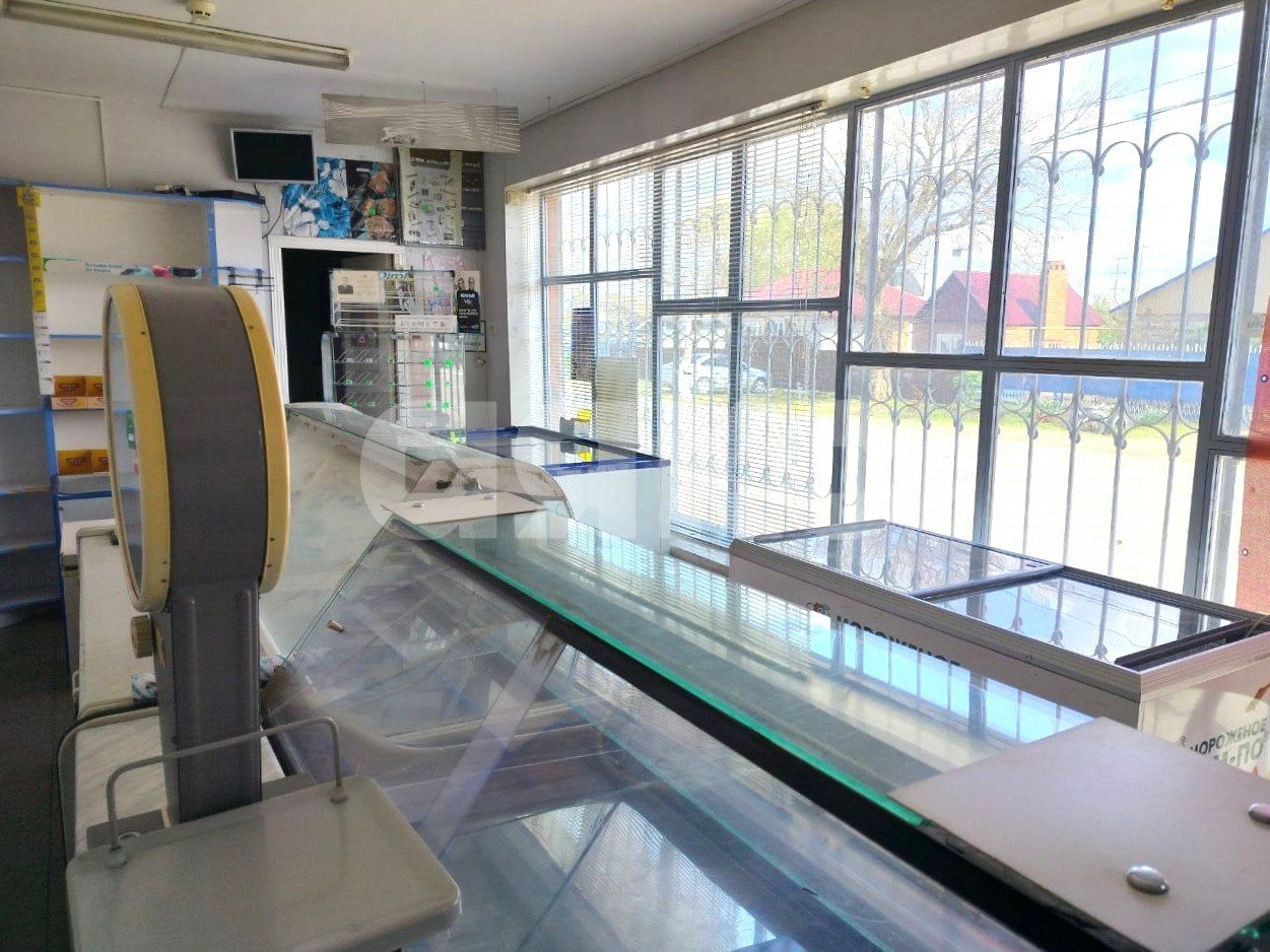 Фото №10: Коммерция 30 м² - Кореновск, 2-й квартал, ул. Бувальцева, 85А