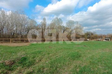 Фото №1: Земельный участок под ИЖС - Саратовская, ул. Парниковая
