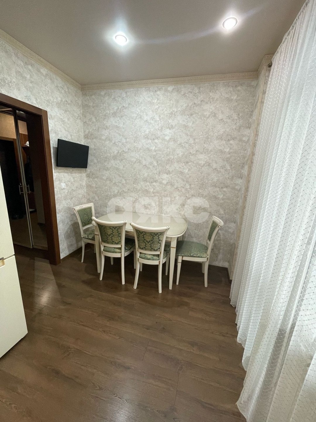Фото №4: 1-комнатная квартира 40 м² - Майкоп, Центр, ул. Победы, 26