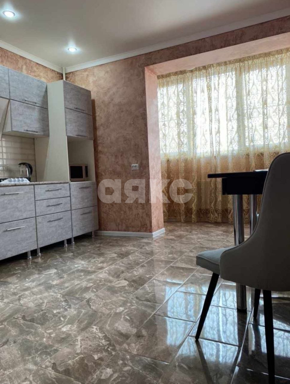 Фото №6: 1-комнатная квартира 40 м² - Майкоп, Центр, ул. Советская, 219