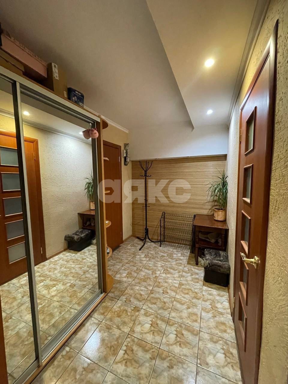 Фото №13: 2-комнатная квартира 46 м² - Симферополь, Маршала Жукова, ул. Маршала Жукова, 29А
