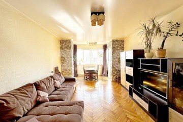 Фото №1: 3-комнатная квартира 82 м² - Сочи, мкр. Гагарина, ул. Красноармейская, 13Б