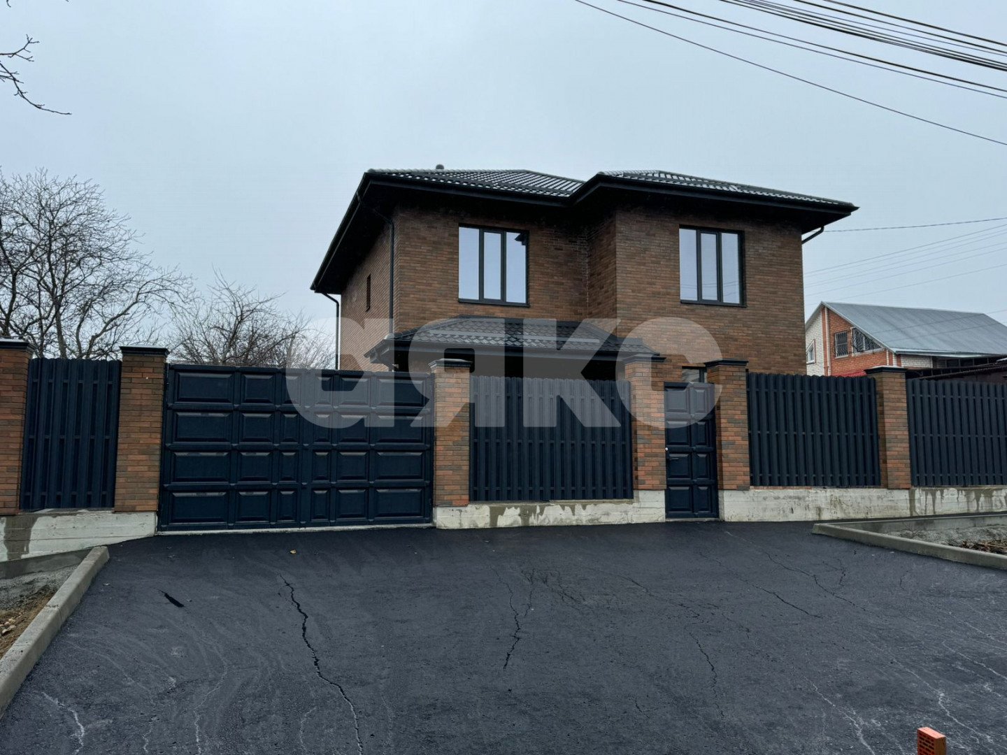 Фото №2: Дом 180 м² + 4.3 сот. - Ставрополь, № 26, ул. Сурикова, 45А