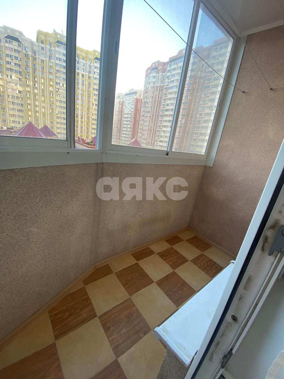Фото №8: 1-комнатная квартира 36 м² - Ростов-на-Дону, жилой комплекс Английский Квартал, пр-кт Маршала Жукова, 27/1