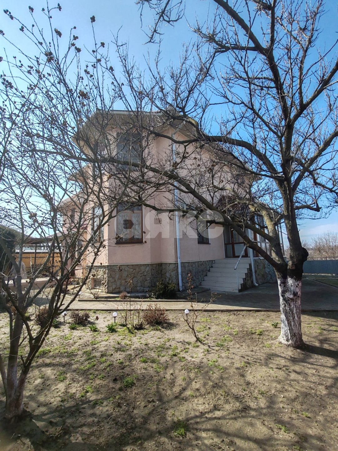 Фото №1: Дом 287 м² + 8.84 сот. - Темрюк, Комсомольский, пер. Курчанский, 12