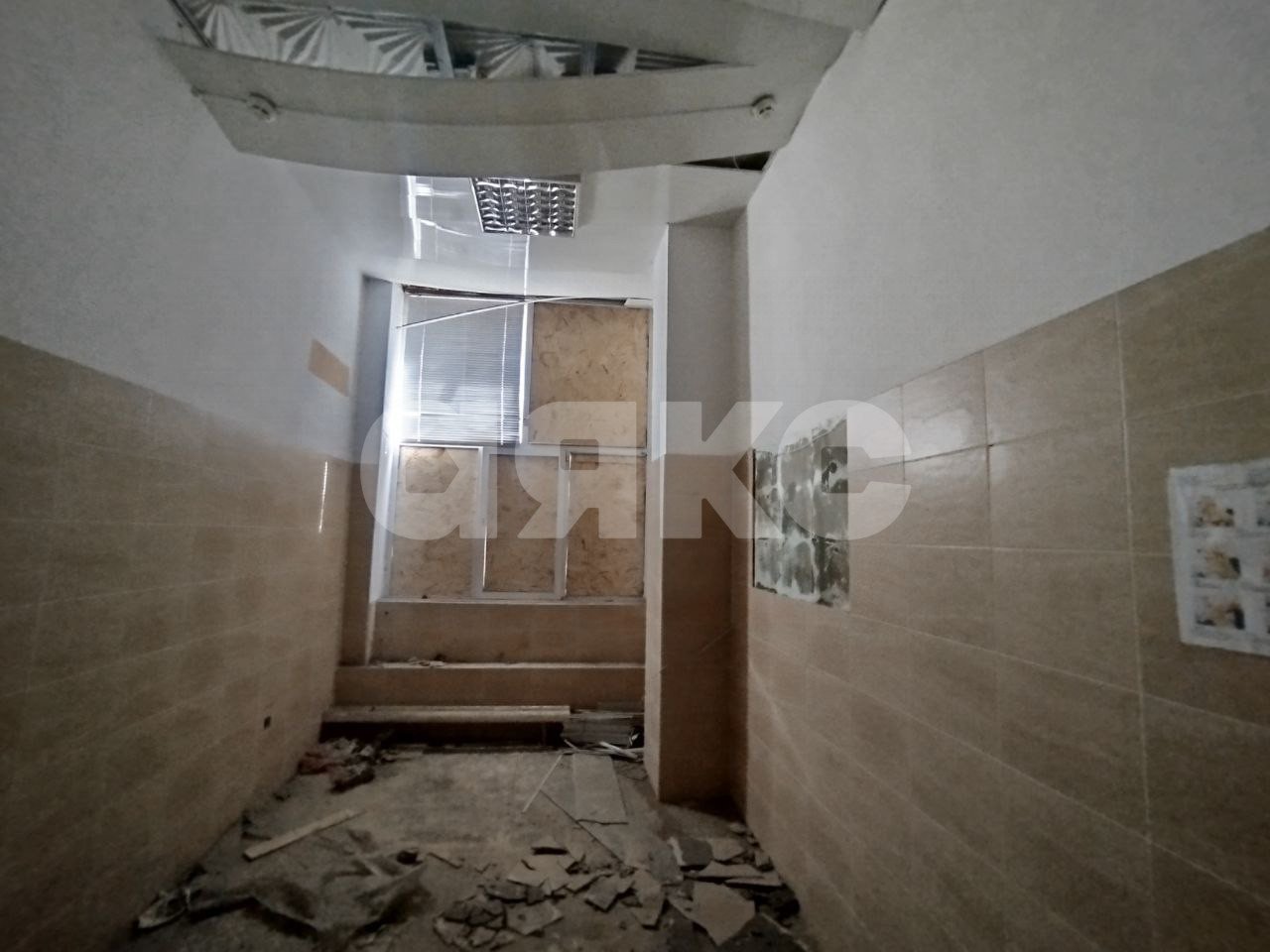 Фото №7: Коммерция 360 м² - Мариуполь, Центральный, пр-кт Металлургов, 94