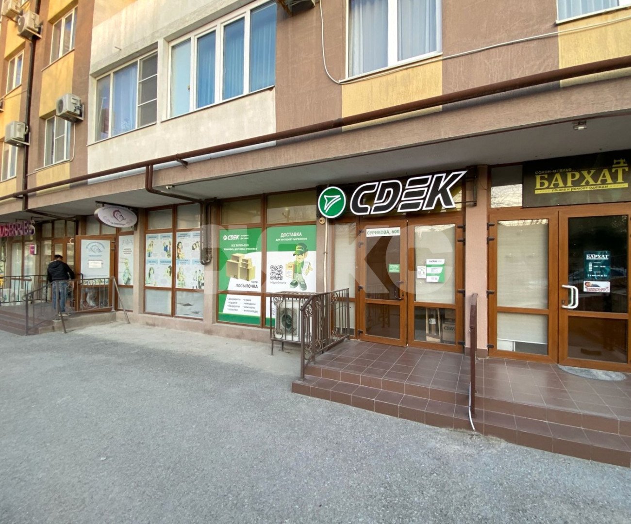 Фото №2: Коммерция 87 м² - Геленджик, жилой комплекс Южный квартал, ул. Сурикова, 60В