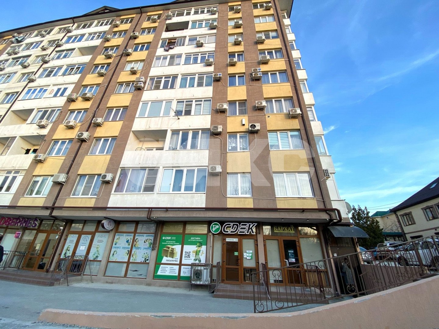Фото №3: Коммерция 87 м² - Геленджик, жилой комплекс Южный квартал, ул. Сурикова, 60В