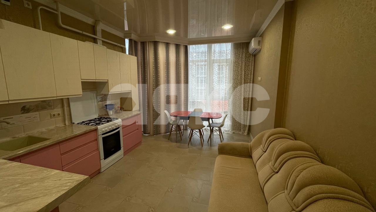 Фото №2: 1-комнатная квартира 58 м² - Геленджик, жилой комплекс Лазурный-2, ул. Верхняя, 4к6