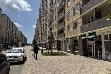 Фото №4: Торговое помещение 45 м² - Краснодар, мкр. жилой комплекс Дыхание, ул. Лётчика Позднякова, 2к20