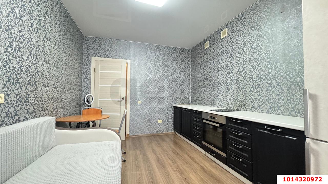 Фото №2: 1-комнатная квартира 38 м² - Новая Адыгея, жилой комплекс Родной Дом, ул. Бжегокайская, 31/3к3