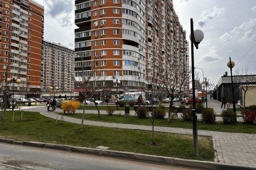Фото №2: Торговое помещение 141 м² - Краснодар, мкр. Россинского, б-р Адмиралтейский, 1