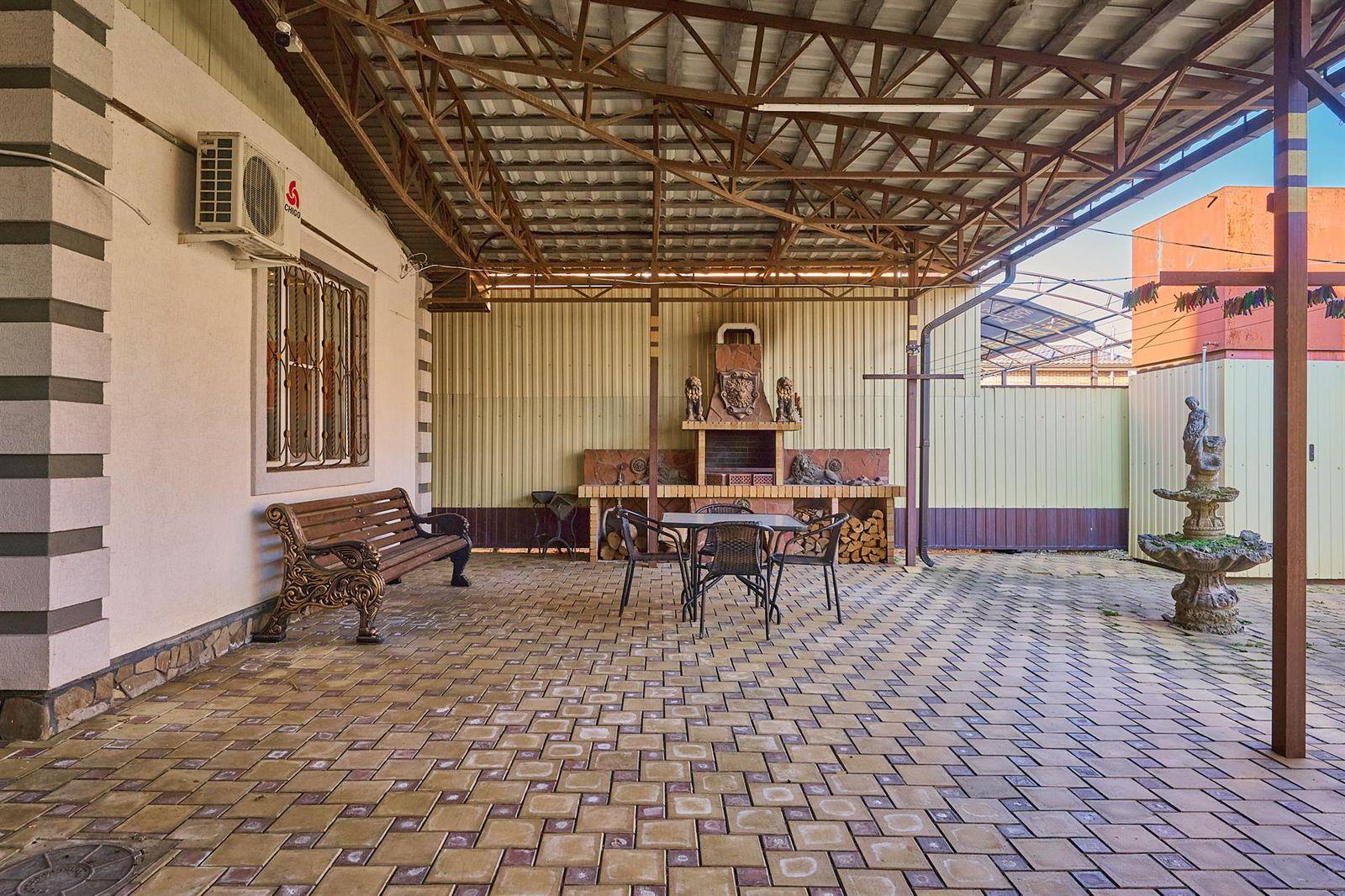 Фото №3: Дом 240 м² + 7 сот. - Яблоновский, мкр. Карасунский внутригородской округ, ул. Дорожная, 240